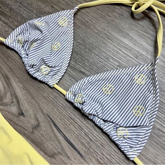 Xhilaration Yellow Peace Sign Triangle Bikini Set - Picture 2 of 2